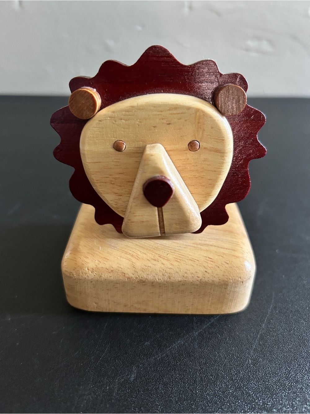 Lion Eyeglasses Holder in Gift Box